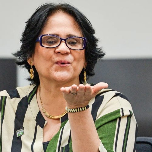 Justiça suspende protocolo pró-aborto após ação de Damares Alves