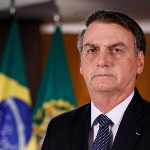 Bolsonaro critica lei Rouanet nas redes sociais após vitória de Fernanda Torres e ações do Governo Lula