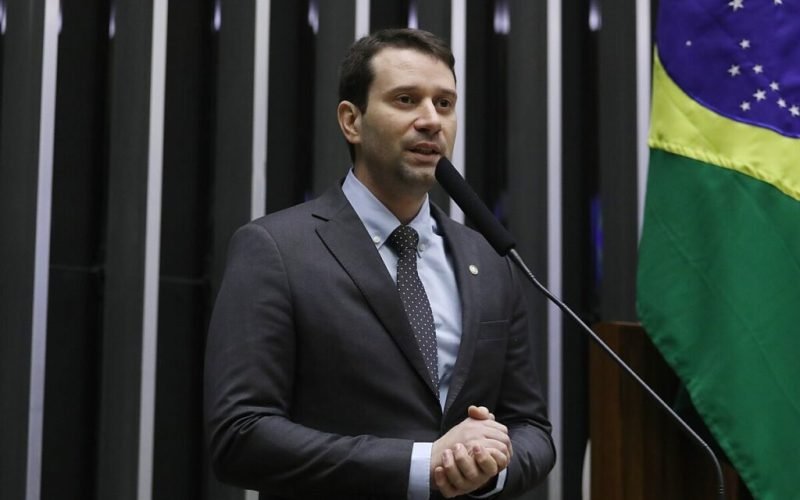 Daniel Barbosa foi o deputado federal que mais faltou em 2024, veja lista
