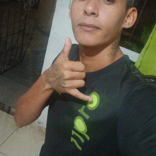 Jovem sai para casa de amigo e desaparece em Rio Largo; família segue em busca de informações