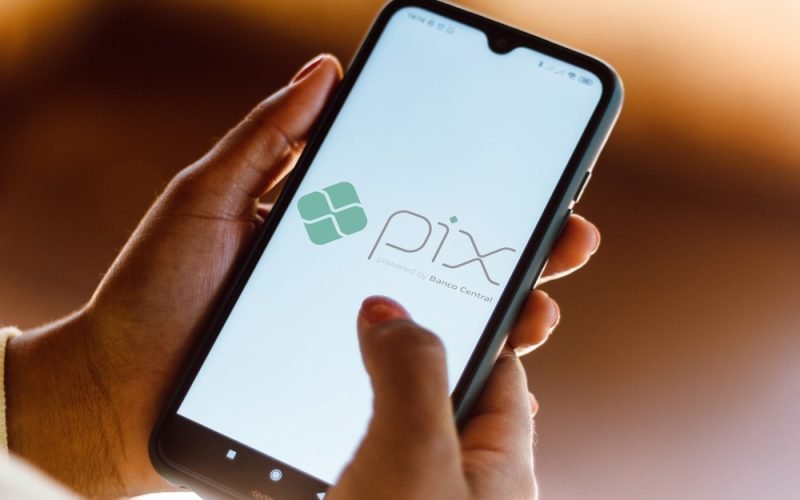 Após repercussão negativa, Governo Federal volta atrás e revoga medida de fiscalização do PIX
