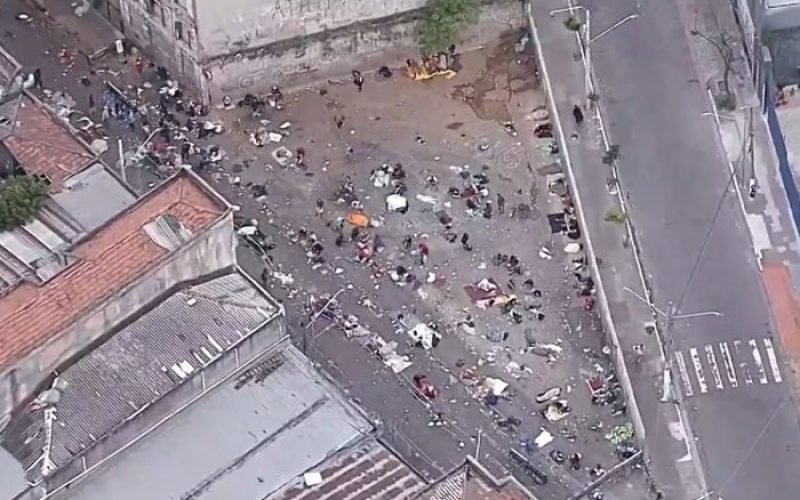 ‘Campo de concentração’: muro de 40 metros é erguido para conter cracolândia