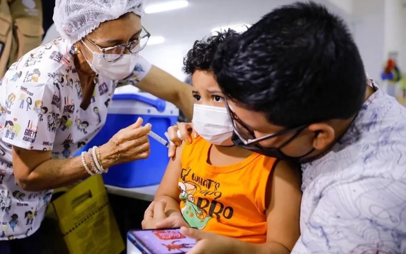 Alagoas tem baixa vacinação infantil contra a COVID-19, alerta poder público