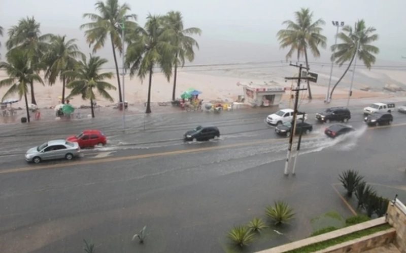 Chuvas devem continuar em Maceió e temperaturas devem variar entre 24°C e 33°C