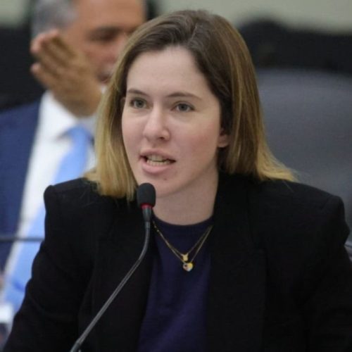 “Não existe lugar seguro para mulher”: Cibele Moura volta a denunciar aumento da violência contra as mulheres