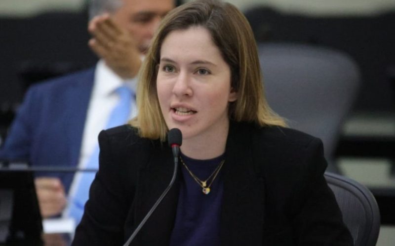 “Não existe lugar seguro para mulher”: Cibele Moura volta a denunciar aumento da violência contra as mulheres