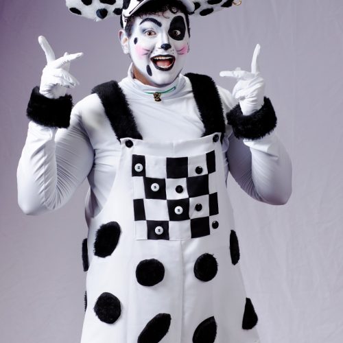 Musical “Os Saltimbancos” chega aos palcos do Centro de Inovação neste domingo (12)