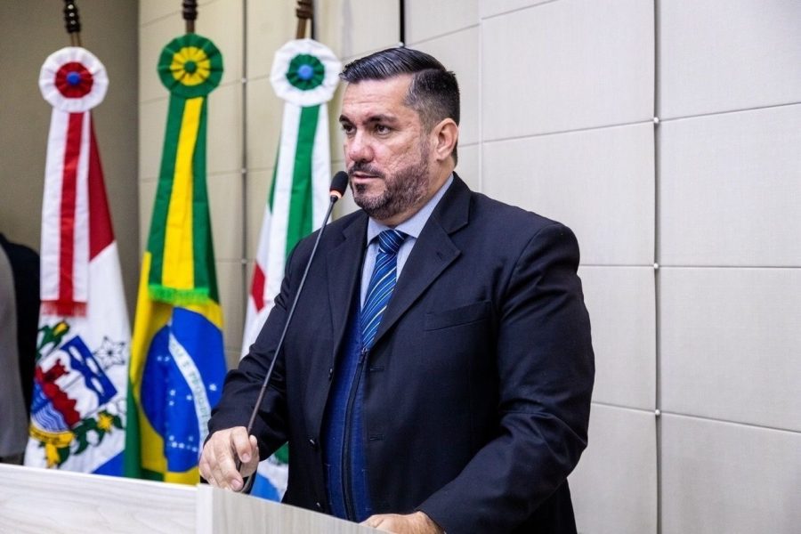 Leonardo Dias ironiza convite da CPI do crime a Paulo Dantas; “talvez o relator da CPI também seja acusado de fake news”