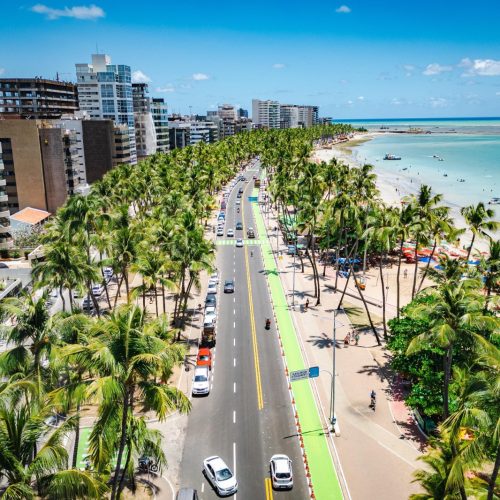 MP pede reforço na fiscalização para impedir veículos motorizados em áreas de pedestres e ciclistas na orla de Maceió