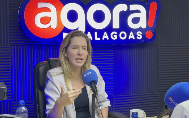 Cibele Moura dialoga com representantes dos food trailers e defende melhores condições para o setor