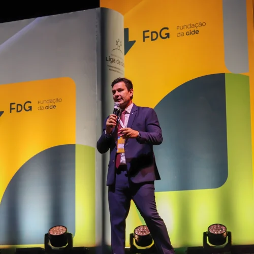 Marcelo Beltrão apresenta em Belo Horizonte palestra sobre a transformação da educação em Coruripe