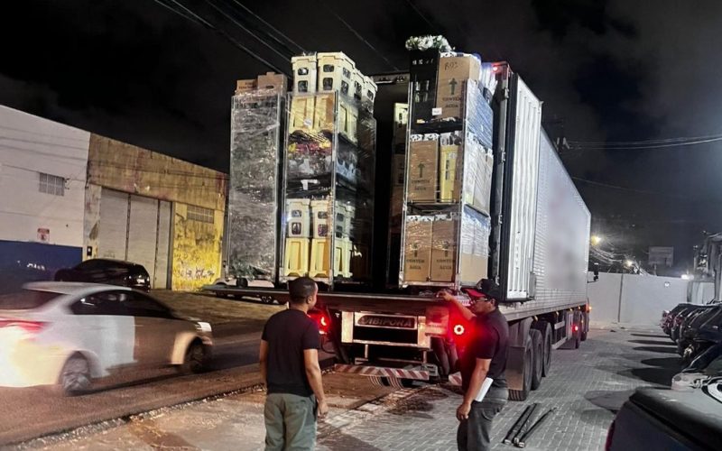 Carga de flores avaliada em mais de R$ 100 mil é flagrada sem nota fiscal em Maceió