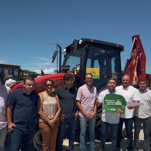 Viçosa recebe retroescavadeira e inicia recuperação de estrada que liga município à BR-316