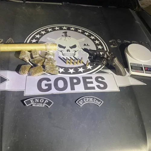 PM prende dupla e recupera veículo furtado em operações no interior