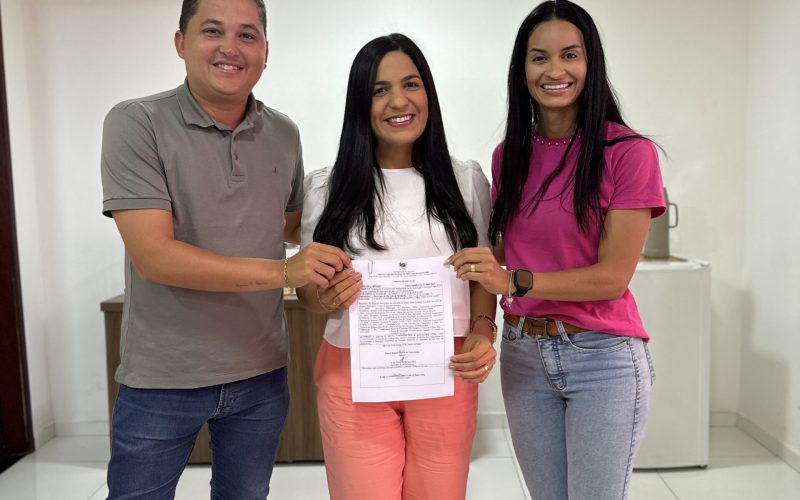 Promessa cumprida: Márcia Cavalcante autoriza calçamento da Fazenda Adubeira e transforma sonho antigo em realidade