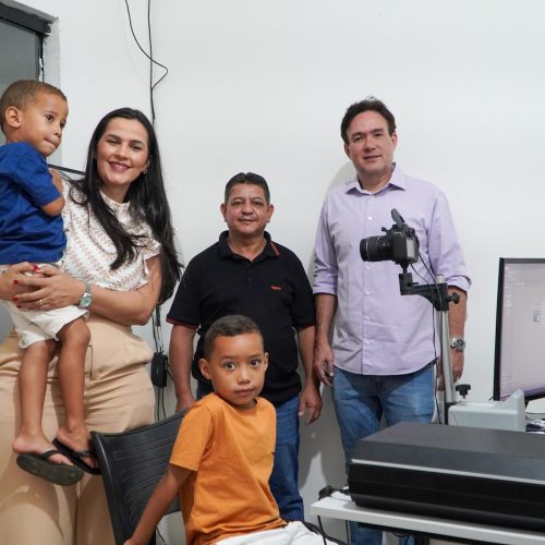 Prefeito Jorge Galvão participa de mutirão para emissão de RG em Jundiá