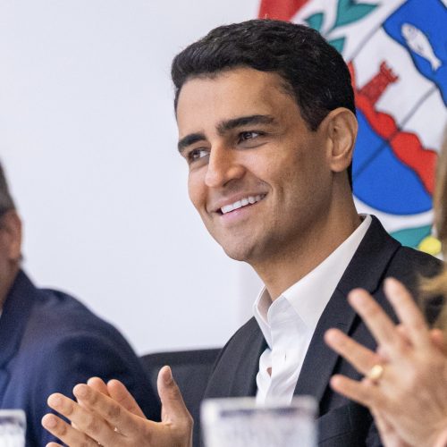 JHC deve se afastar da Prefeitura em abril de 2026 para concorrer ao Governo do Estado