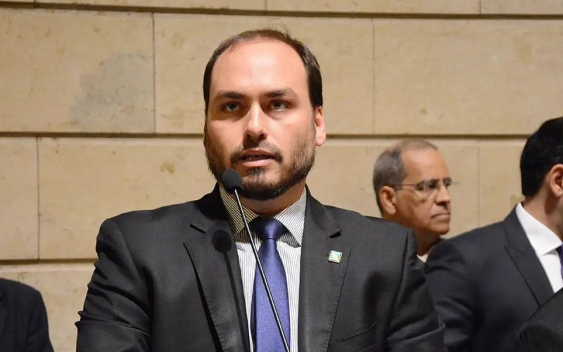 Mesmo fora do Brasil, Eduardo Bolsonaro pode concorrer à presidência em 2026