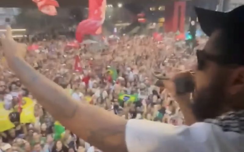 Tomemos as ruas quantas vezes for necessário”, provoca Emicida em ato contra a PEC da Blindagem