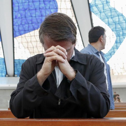 Moraes autoriza visita de grupo de oração a Bolsonaro em prisão domiciliar