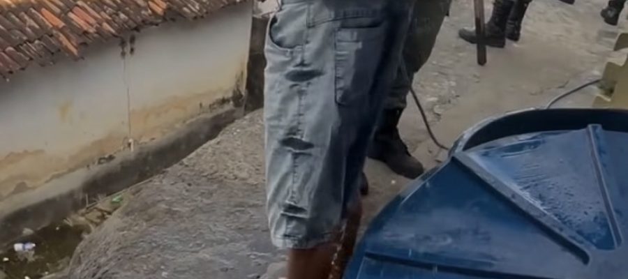 Traficante se apavora e faz cocô nas calças durante abordagem; veja vídeo