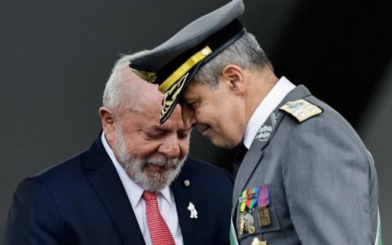 Lula assina decreto que regula uso da força policial no Brasil