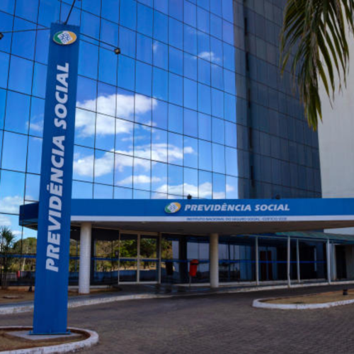 Senado aprova projeto que proíbe descontos associativos na folha de aposentados e pensionistas