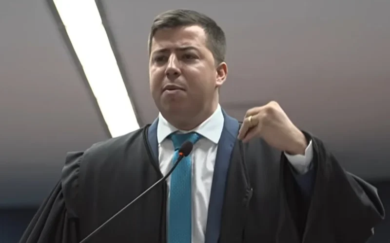 Advogado usa obra ‘Senhor dos Anéis’ para defender tenente-coronel no STF: “Jornada dos hobbits”