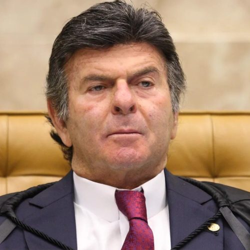 Voto de Fux em caso de Bolsonaro gera expectativa após sanções dos EUA a Moraes e “aliados”