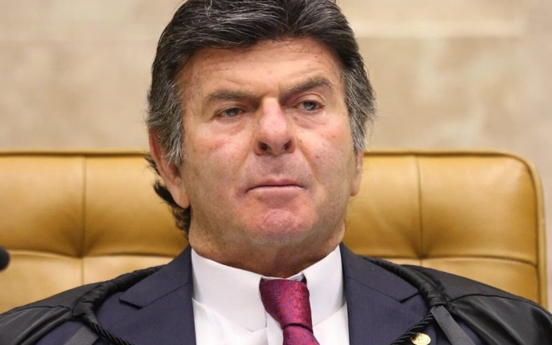 Voto de Fux em caso de Bolsonaro gera expectativa após sanções dos EUA a Moraes e “aliados”