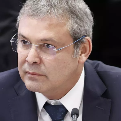 Lindbergh Farias critica voto de Fux que absolveu Bolsonaro: “Eu nunca vi um voto tão vergonhoso”