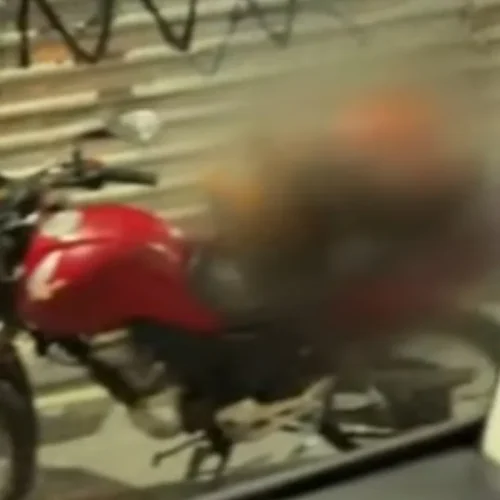 Jovem morre após cair de moto durante perseguição policial na ponte do Vale do Reginaldo