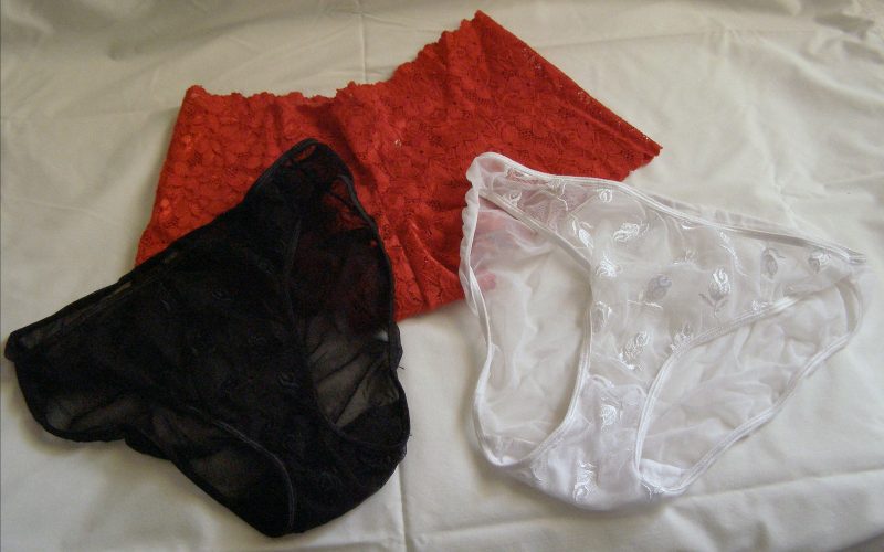Mulher é flagrada furtando lingerie em shopping de Maceió