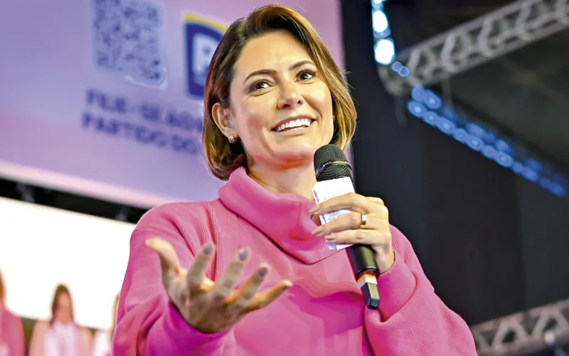 Justiça manda apagar publicações que chamam Michelle Bolsonaro de ‘ex-garota de programa’