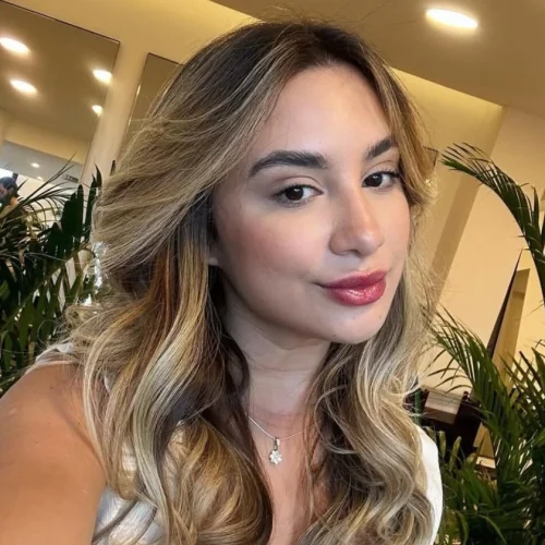 Mulher morre baleada durante confronto entre facções