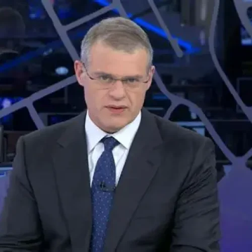 Jornalista da Band dá opinião e critica medidas de Moraes contra Bolsonaro