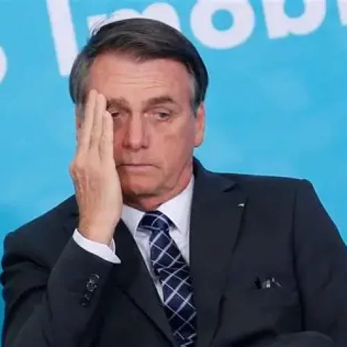 Bolsonaro definiu como “absurdo” a decisão de Alexandre de Moraes sobre prisão domiciliar
