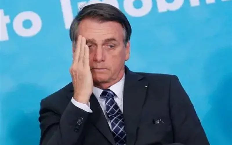 Bolsonaro definiu como “absurdo” a decisão de Alexandre de Moraes sobre prisão domiciliar