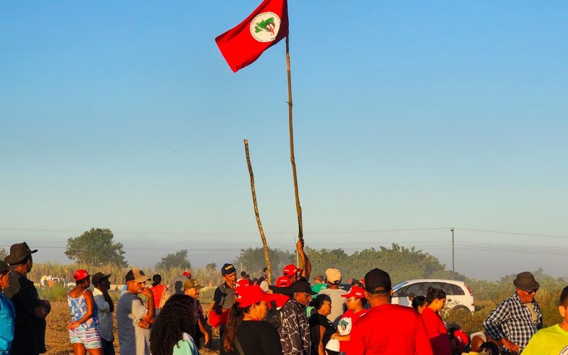 Justiça determina reintegração de posse e MST começa a deixar Fazenda Laranjal em Arapiraca
