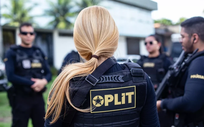 OPLIT prende homem por agredir mulher na Jatiuca