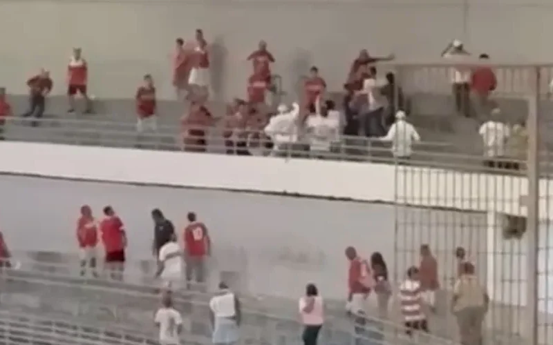 PC busca identificar torcedores e vai solicitar proibição de acesso ao Rei Pelé