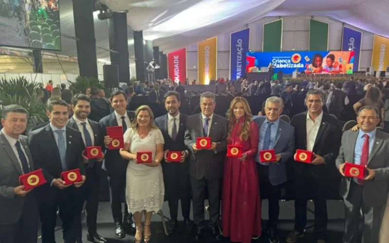 Municípios alagoanos são homenageados com selo nacional de alfabetização