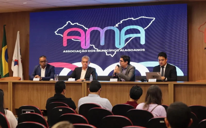 Reunião na AMA debate cotas municipais e fortalecimento de políticas raciais em Alagoas