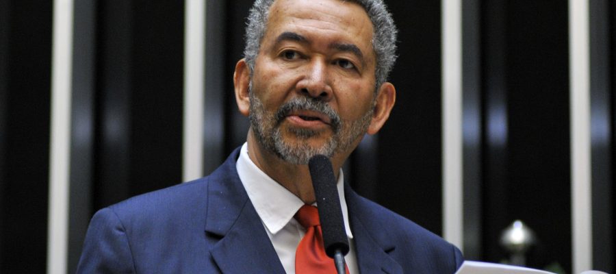 Deputado Paulão repercute mudança do nome da sede da prefeitura de União dos Palmares