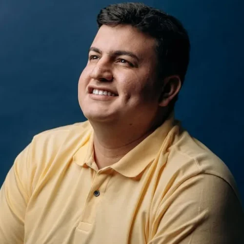 Prefeitura Presente: Carlos leva serviços direto ao povo no Barnabé Oiticica