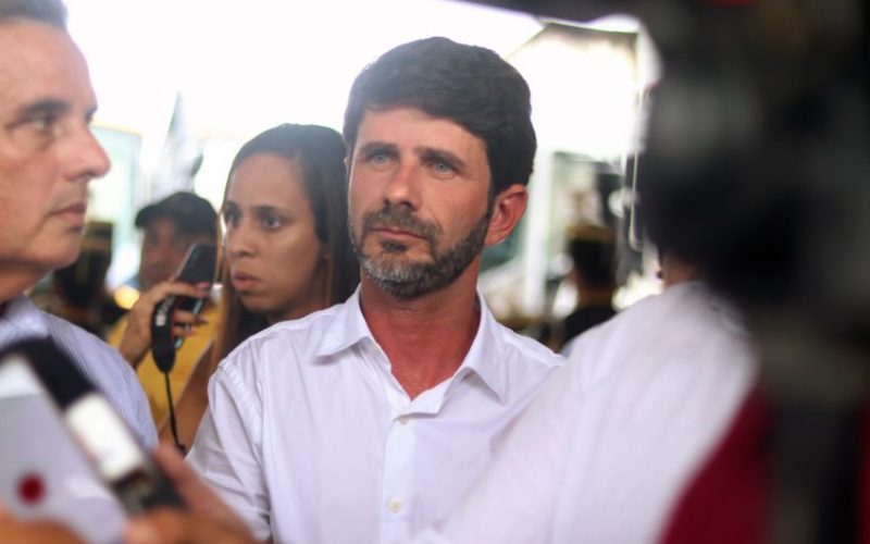 Prefeito Júnior Menezes anuncia Yasmin Sensação na Festa de Santa Maria Madalena 2026