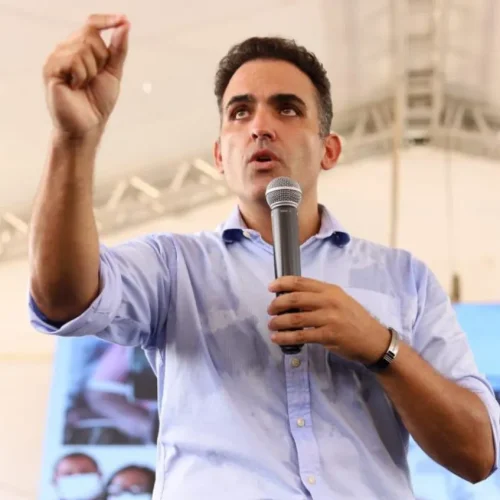 “A rede social virou um altar”: Renato Filho usa redes sociais para alertar população sobre ‘falsos profetas’ na política