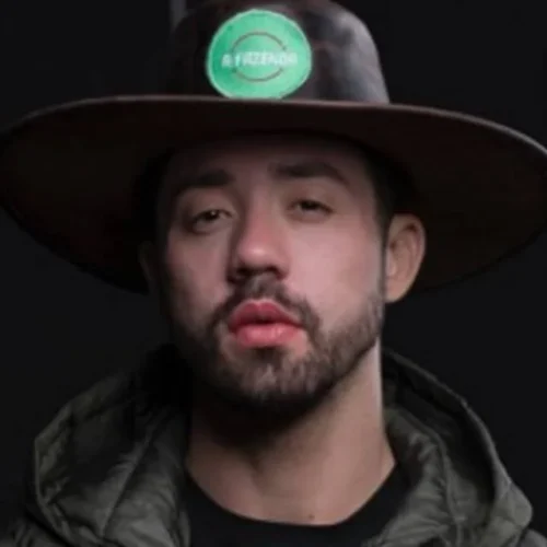 Rico Melquíades acusa ex de agressão