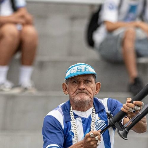 Torcedor do CSA, “Carlinhos do remédio” é morto com tiros na cabeça em barraca nas proximidades do Mercado da Produção