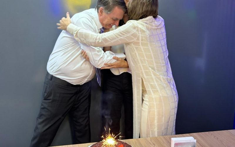 “Não celebramos como pretendíamos”, fala Michelle Bolsonaro sobre aniversário da filha